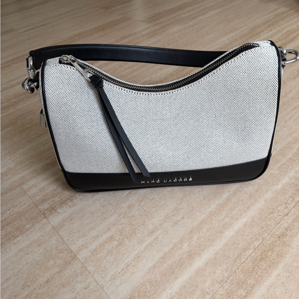 Marc Jacobs White Canvas Shoulder Bag with Black Trim